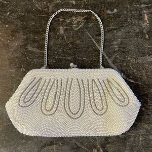 Vintage ivory and silver beaded clutch handbag with silver chain